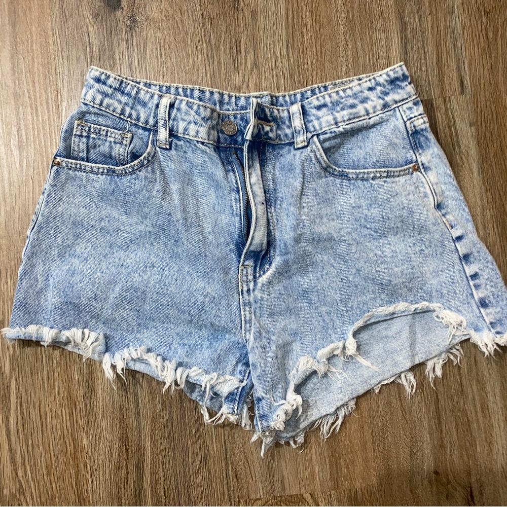 High waisted blue jean shorts